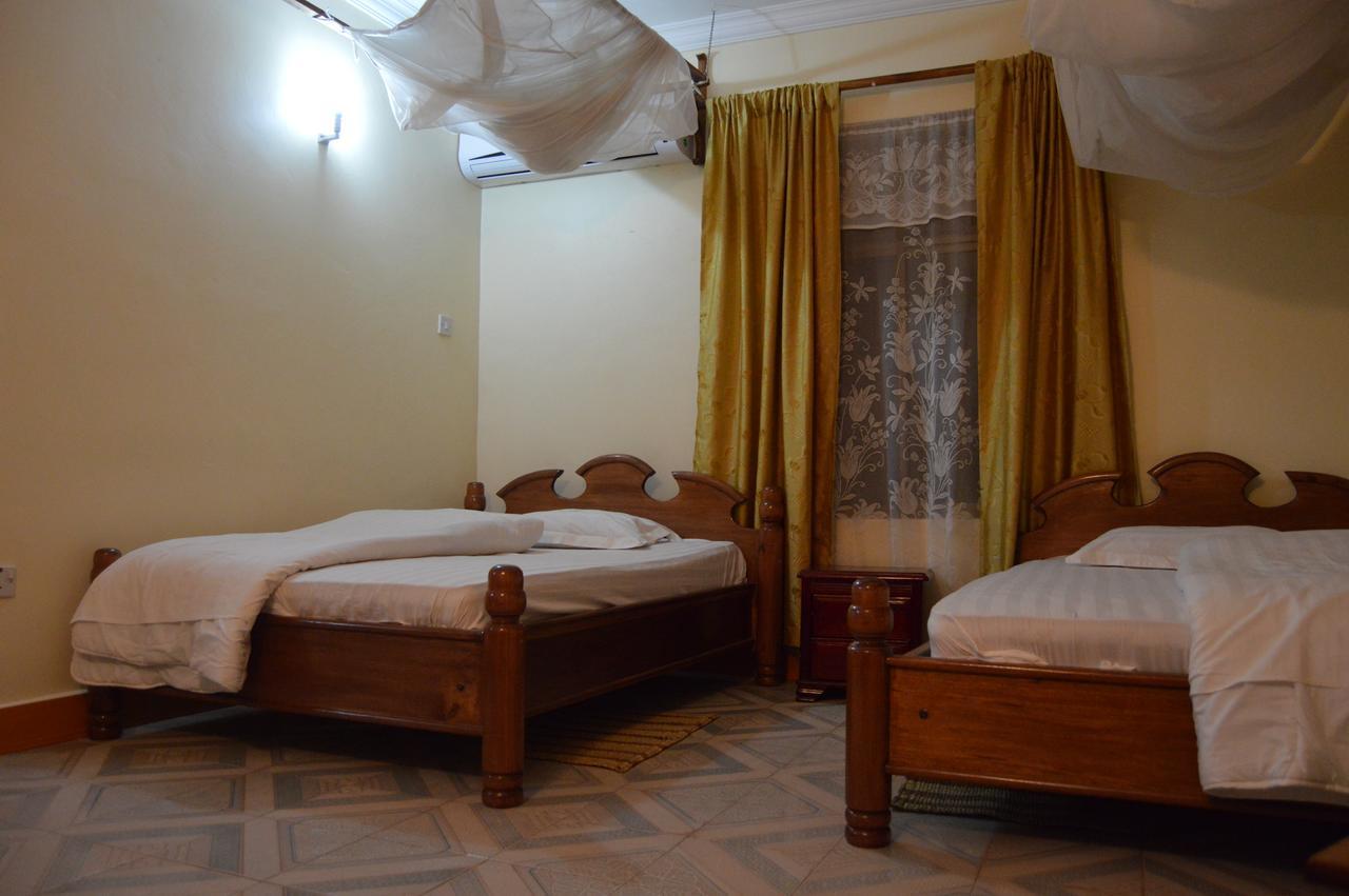 Twiga Lodge And Campsite Mto wa Mbu Ngoại thất bức ảnh