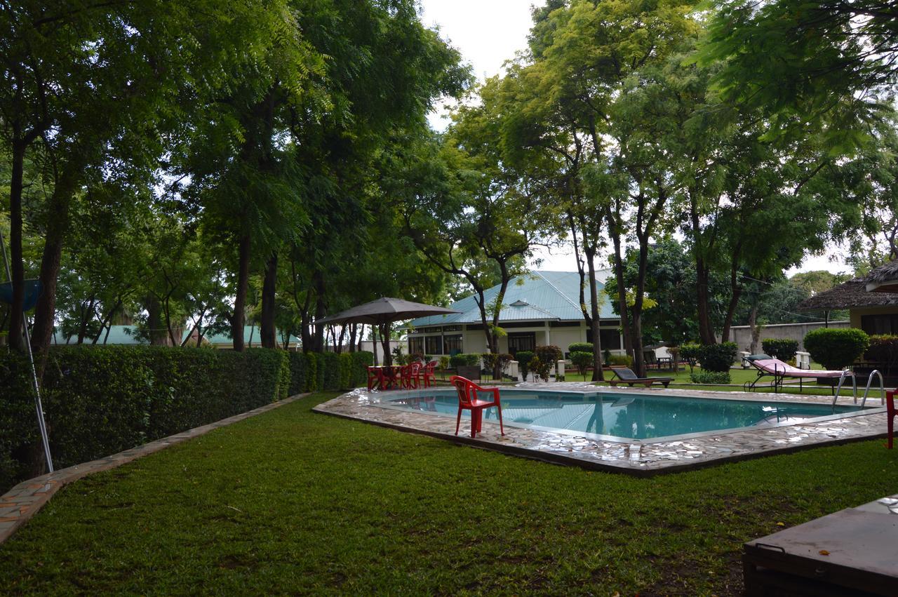 Twiga Lodge And Campsite Mto wa Mbu Ngoại thất bức ảnh