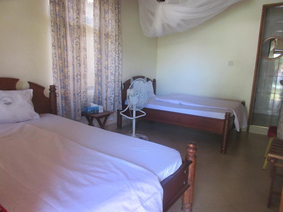 Twiga Lodge And Campsite Mto wa Mbu Ngoại thất bức ảnh