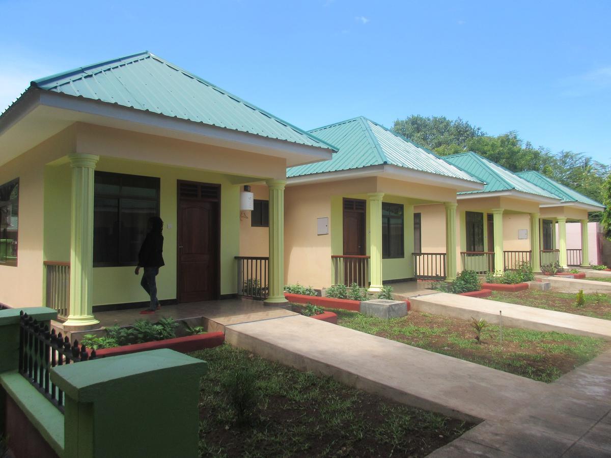 Twiga Lodge And Campsite Mto wa Mbu Ngoại thất bức ảnh